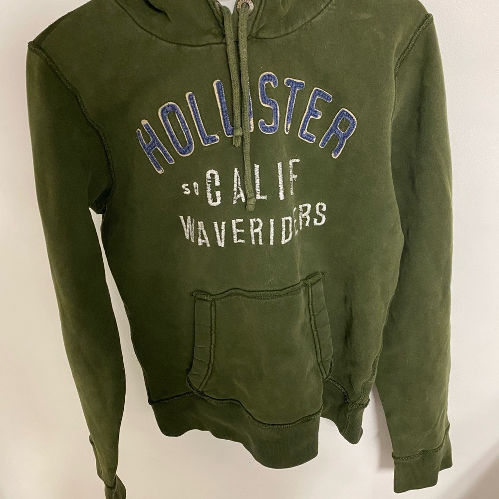 Women’s Green Distressed Hollister Pullover Hoodie
